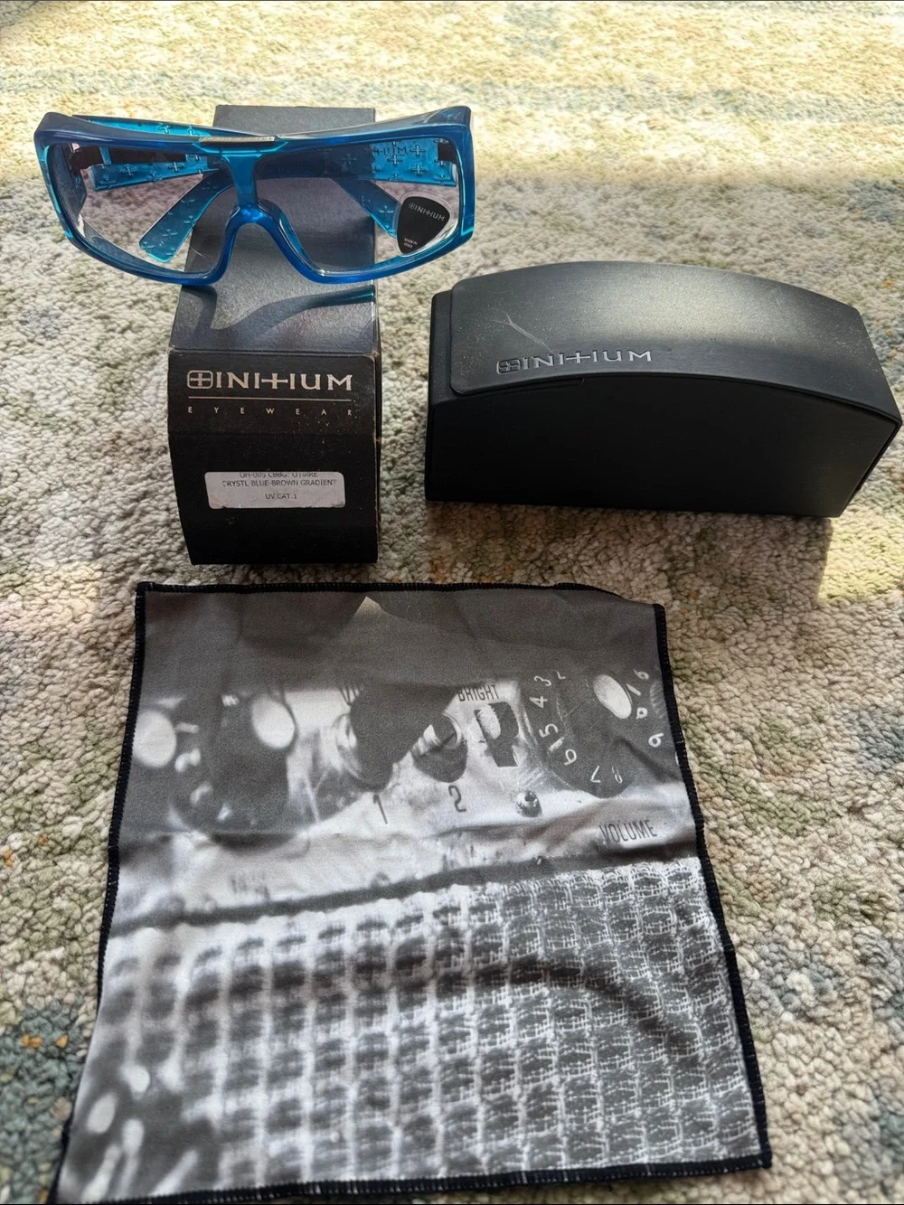 Initium O’Hare sunglasses in Crystal Blue with Brown Gradient lenses
